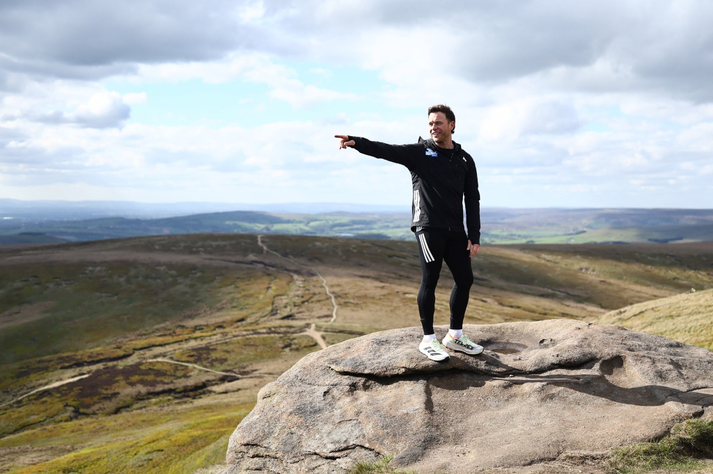 Olly Murs seen running on to Kinder Scout, Derbyshire on The Steepest Day
In celebration of Soccer Aid for UNICEF’s 20th Anniversary.
