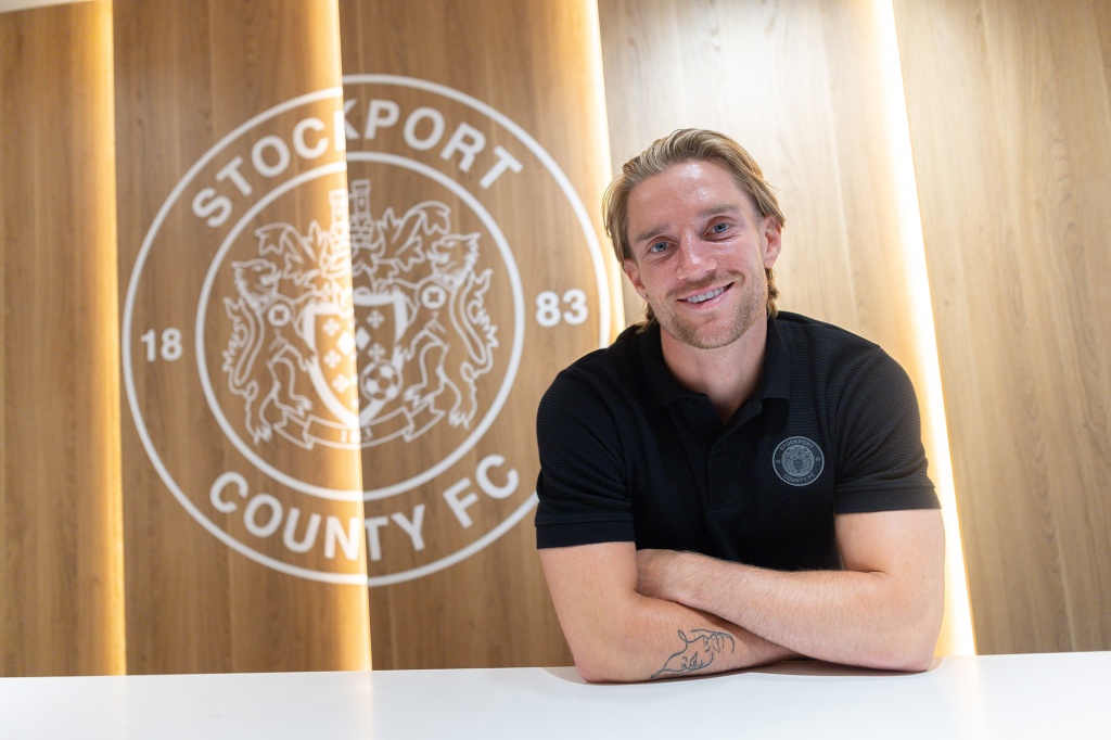 Ryan Glover signs for Stockport County