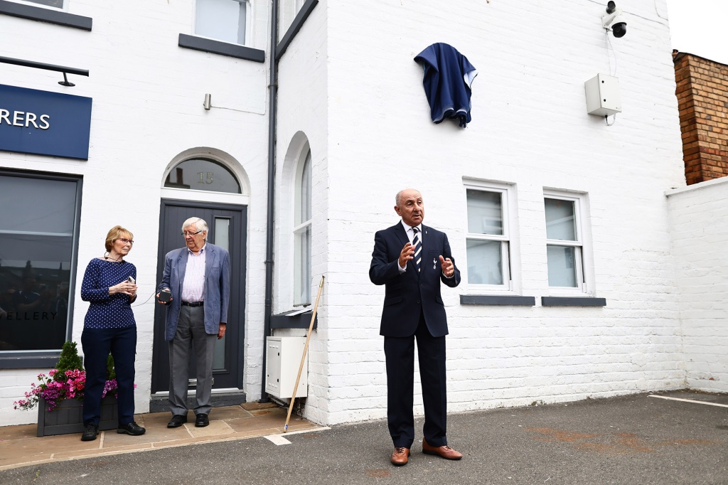 Bill Nicholson plaque unveiling ceremony, Scarborough