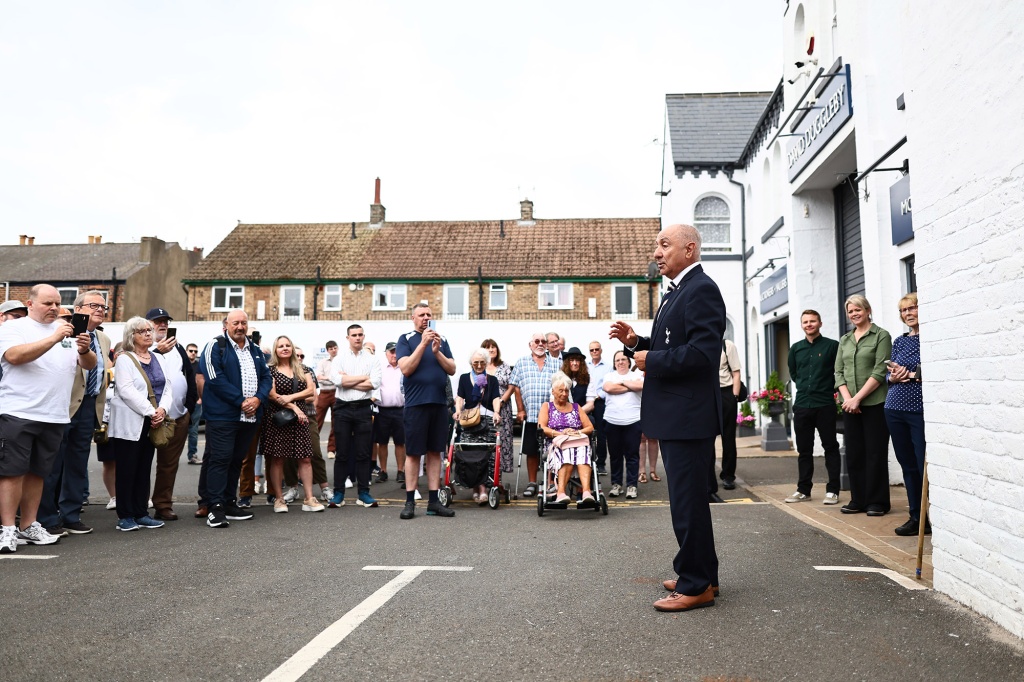 Bill Nicholson plaque unveiling ceremony, Scarborough